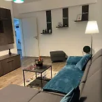 Lägenhet Pya